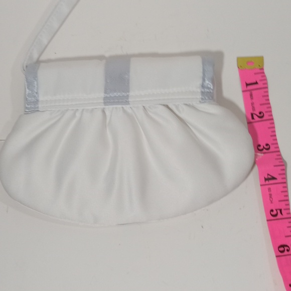 Woman's Girls Wrislet Purse White Bridal Flower Girl Clutch Faux Satin Bow - Picture 4 of 6